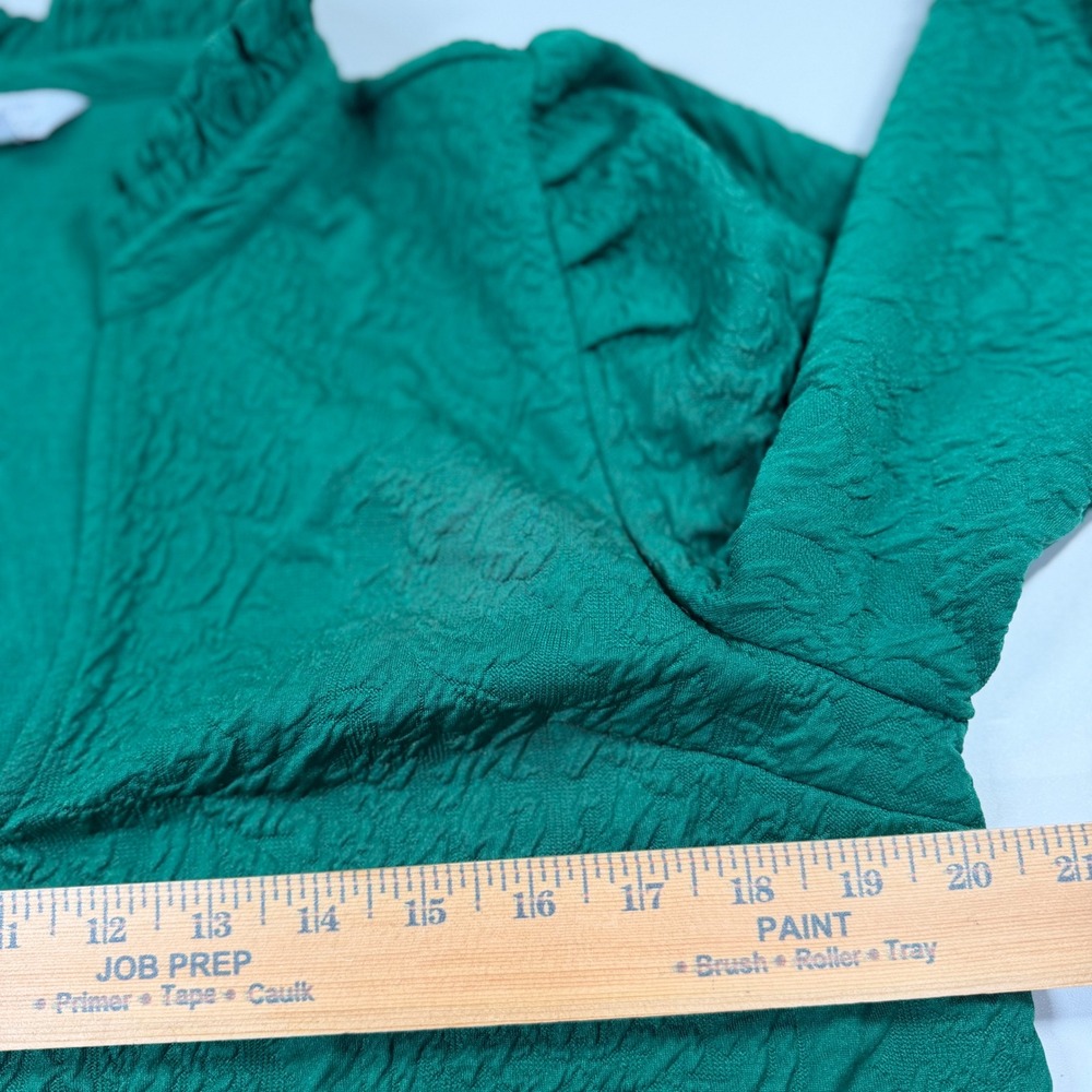 Crown & Ivy Blouse Women L Green Ruffle Neck Textured Puff Sleeve Top - Picture 9 of 11